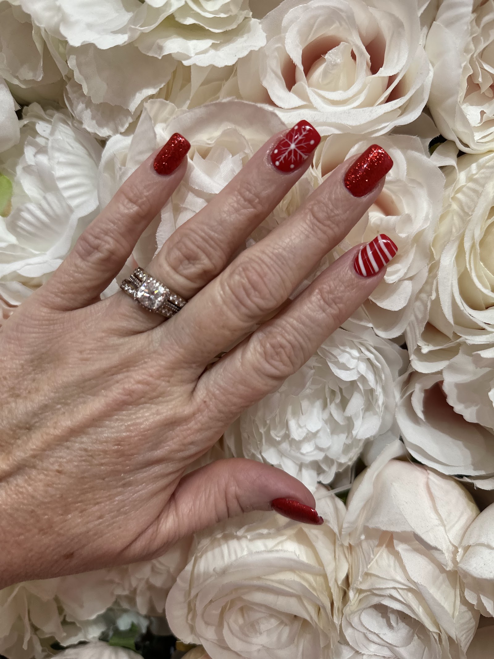 Lavish Nails & Spa nail photo 6